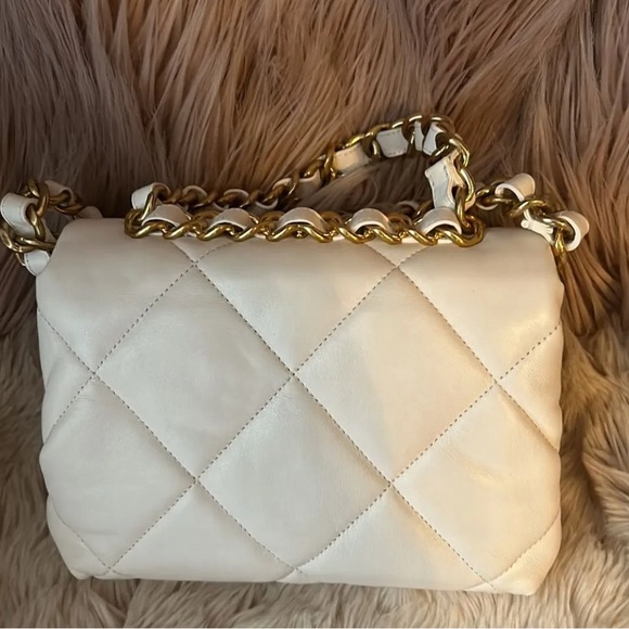 CHANEL WHITE 2 WAY BAG. FULL INCLUSION. - Picture 6 of 9